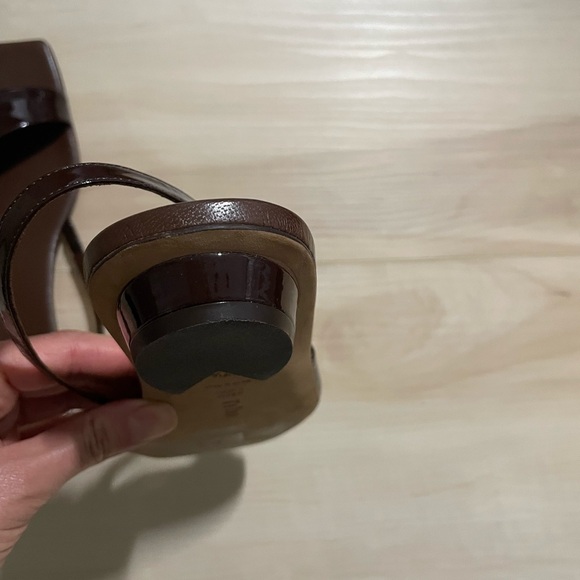 Tibi Avi Crinkle Patent Asymmetric Flat size 37.5 / 7.5 - Picture 11 of 12